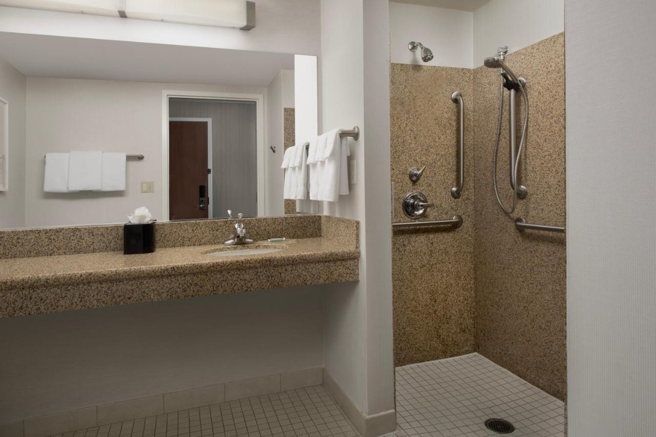 מלון Courtyard By Marriott Seattle קירקלנד מראה חיצוני תמונה