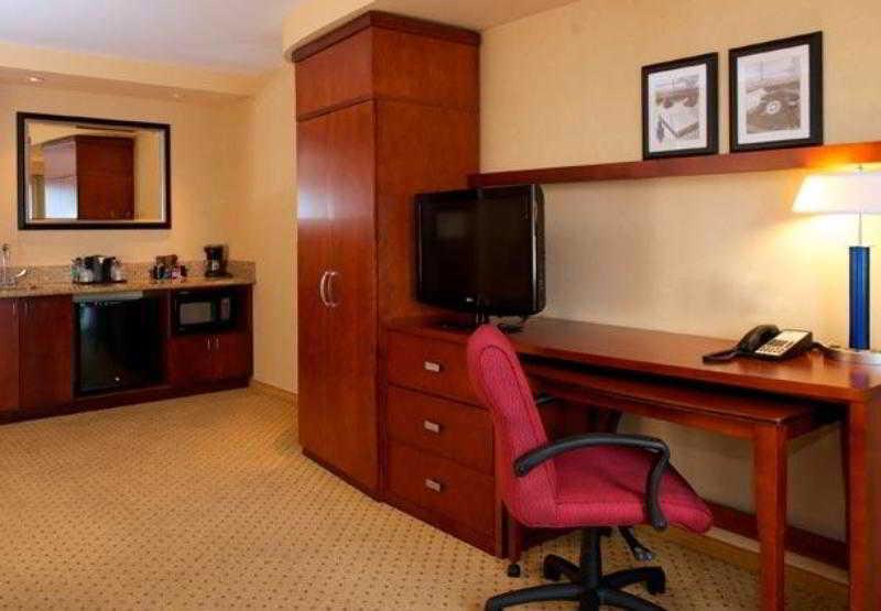 מלון Courtyard By Marriott Seattle קירקלנד חדר תמונה