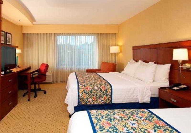 מלון Courtyard By Marriott Seattle קירקלנד חדר תמונה